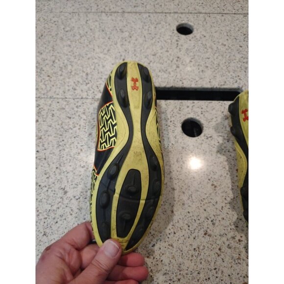 Under Armour Yellow Black Youth Kids Size 3 3Y Low Top Soccer Cleats Shoes - Picture 7 of 7